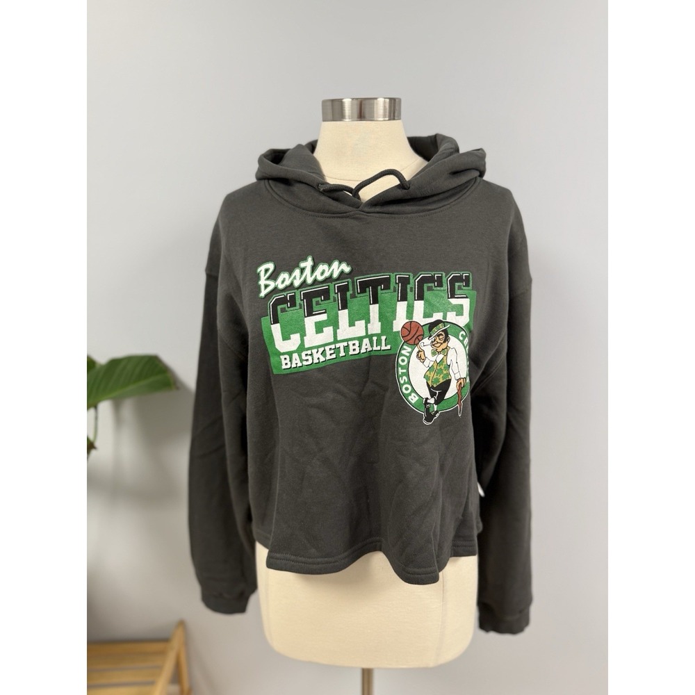 NWT Boston Celtics Cropped Hoodie Sweatshirt Women's XL Grey NBA Sweatshirt